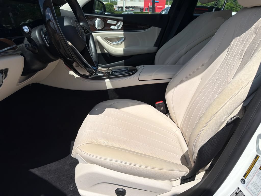 Used 2023 Mercedes-Benz E 350 Sedan image 19