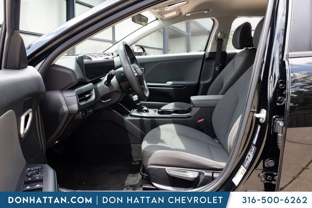 Used 2025 Kia K4 FWD image 3