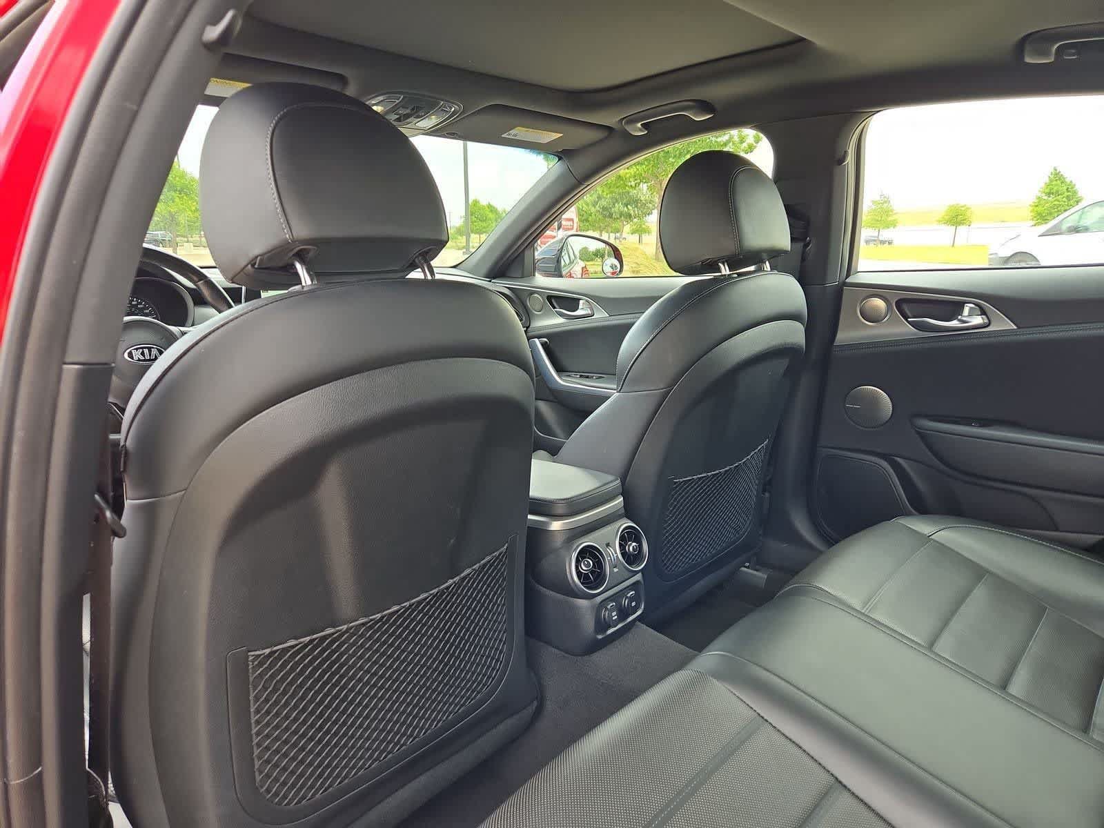 Used 2018 Kia Stinger GT2 RWD image 16