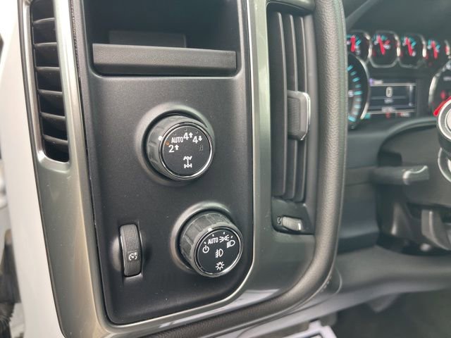 Used 2018 Chevrolet Silverado 1500 LTZ AWD/4WD image 18