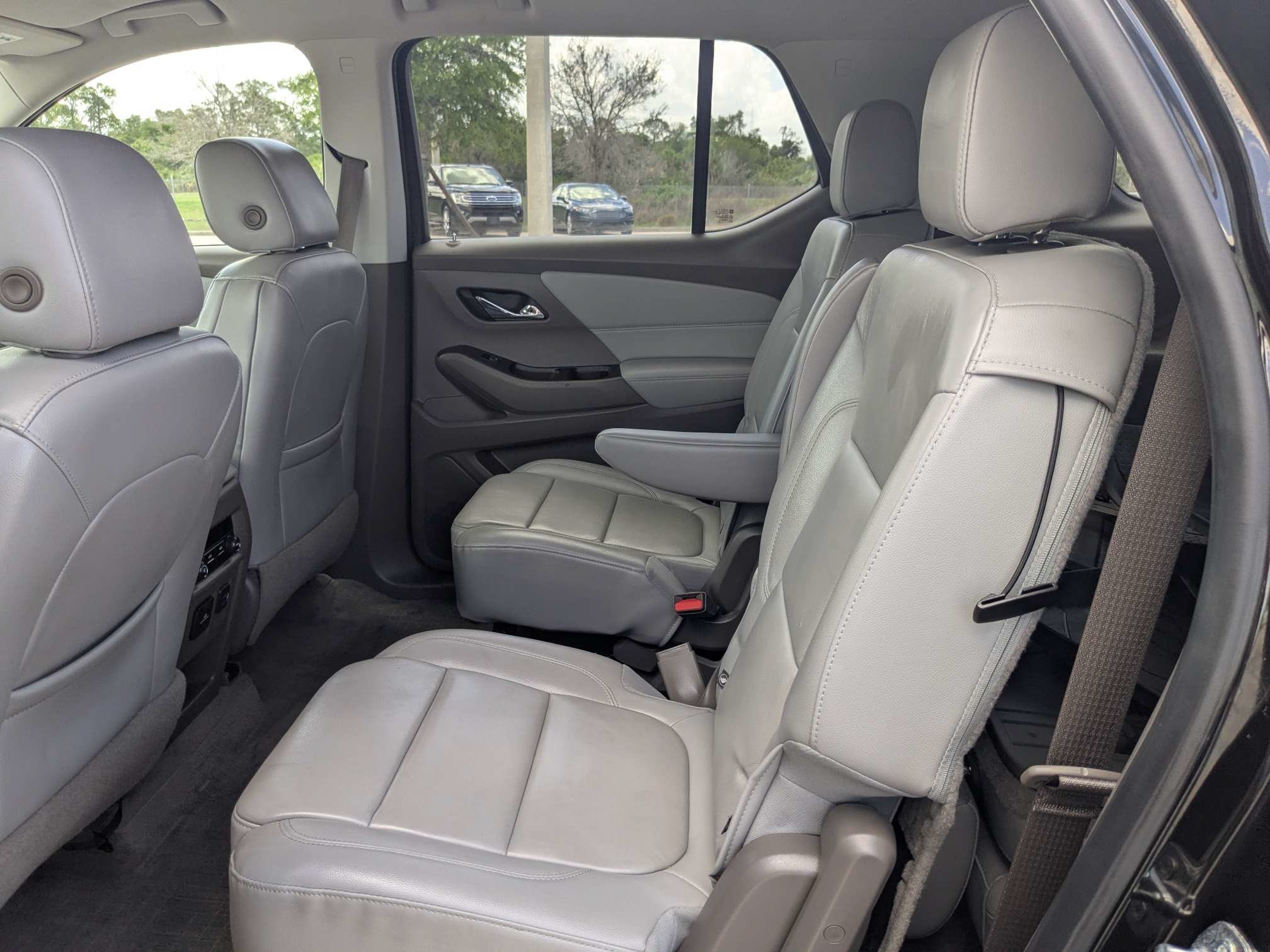 Used 2019 Chevrolet Traverse LT w/ LT Premium Package FWD image 17