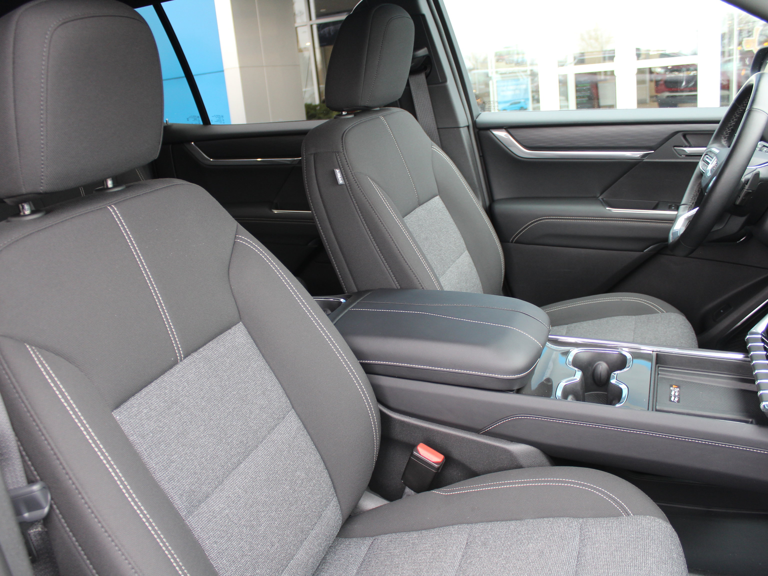 Certified 2025 GMC Acadia Elevation w/ LPO, Floor Liner Package image 29