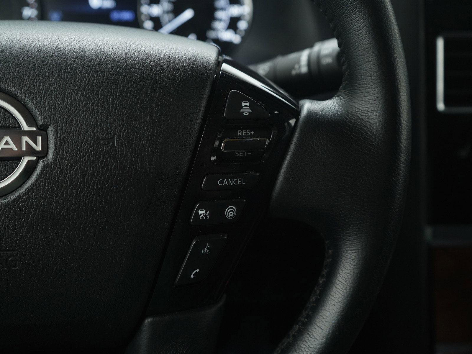 Used 2023 Nissan Armada SL image 29