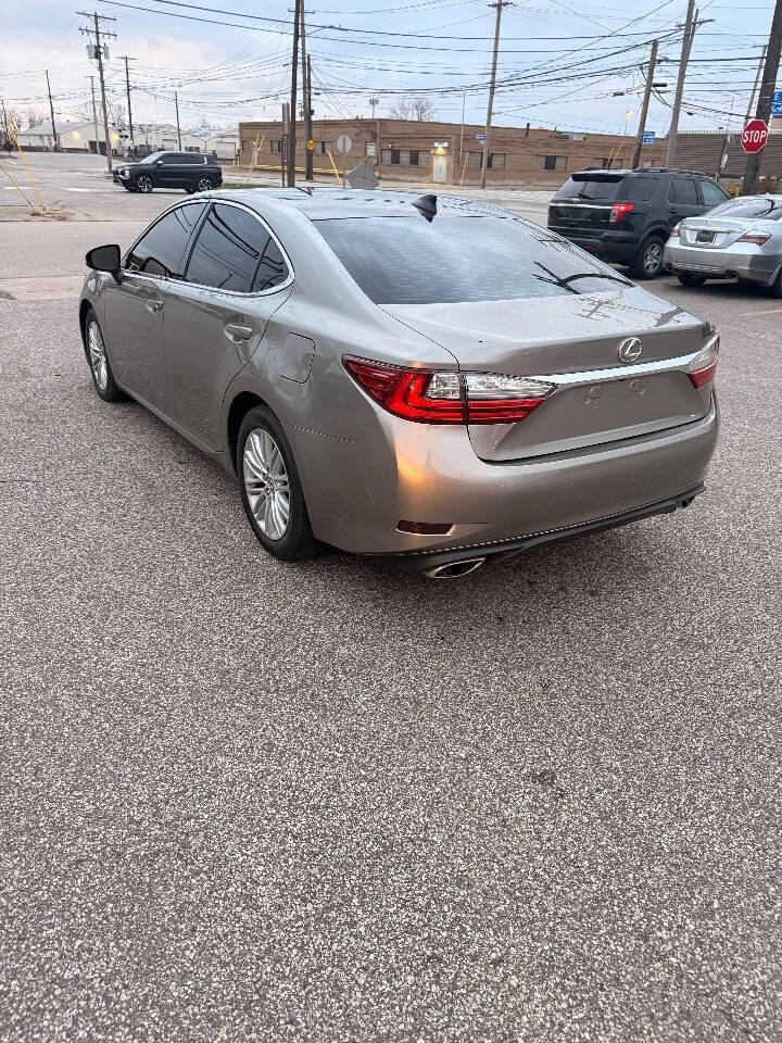 Used 2018 Lexus ES 350 w/ Ultra Luxury Package image 8