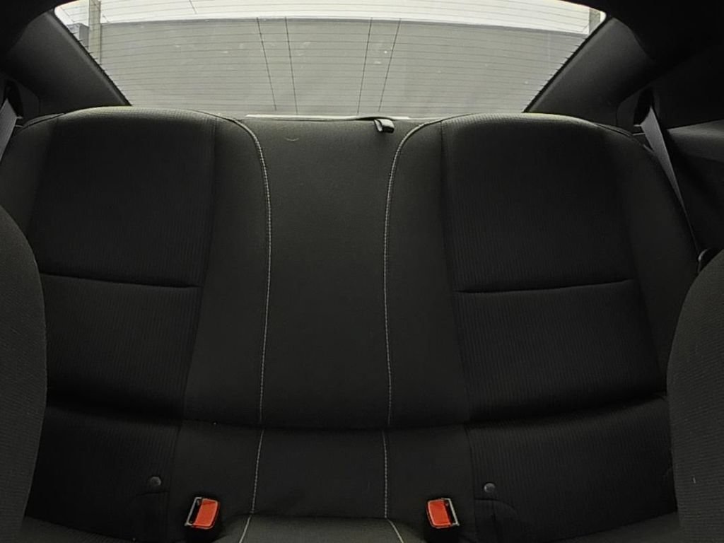 Used 2015 Chevrolet Camaro LT RWD image 10