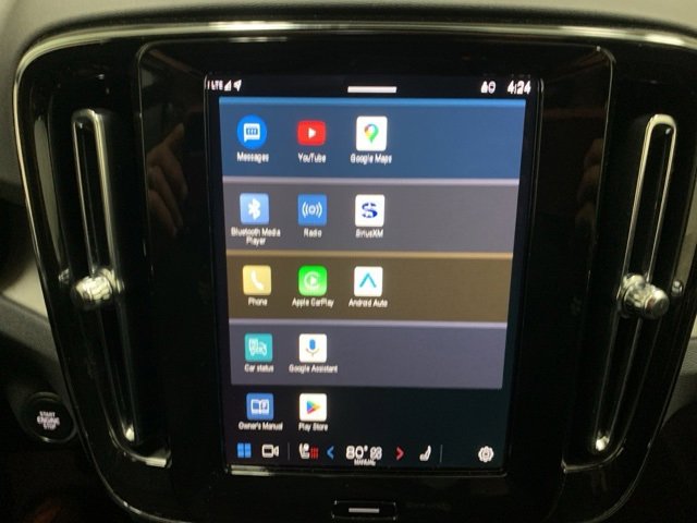 Certified 2024 Volvo XC40 B5 Core image 20