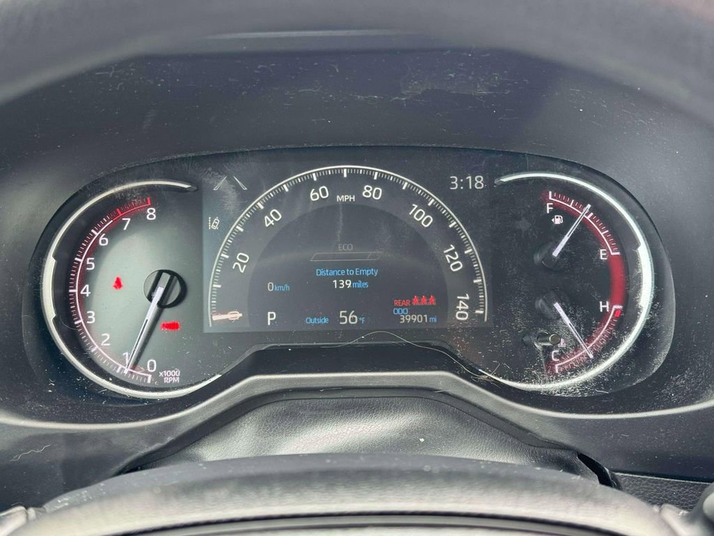 Used 2024 Toyota RAV4 LE AWD/4WD image 27