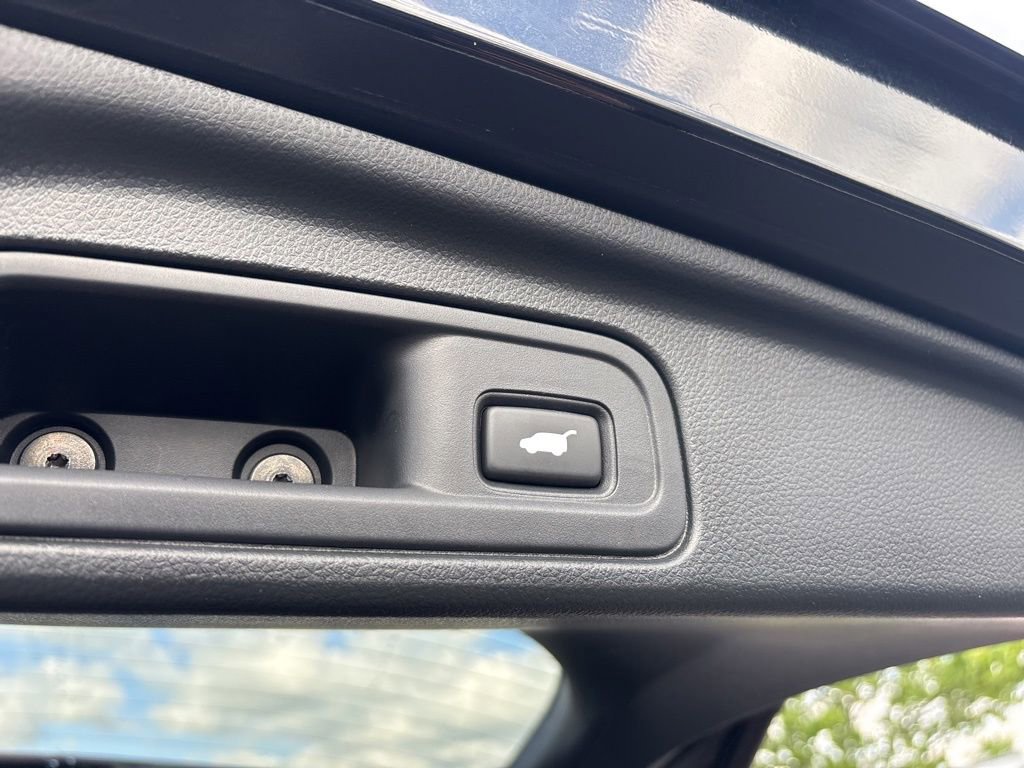 Certified 2022 Honda Pilot Touring image 12