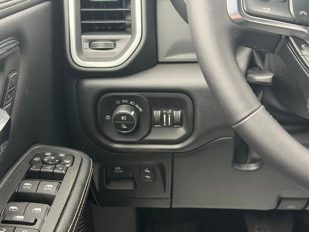 New 2026 RAM 1500 Laramie w/ Sport Appearance Package AWD/4WD image 14