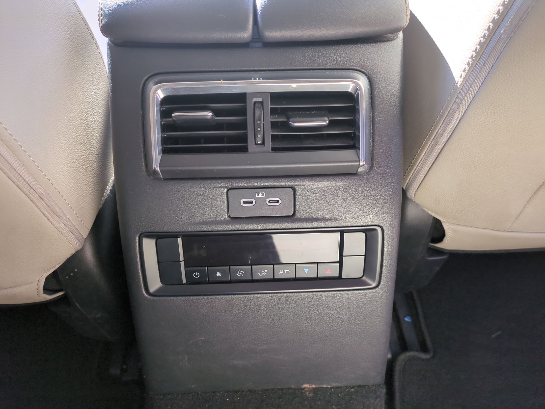 Certified 2024 MAZDA CX-90 Plug-In Hybrid w/ Preferred image 29