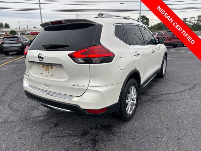 Used 2017 Nissan Rogue SV AWD/4WD image 8