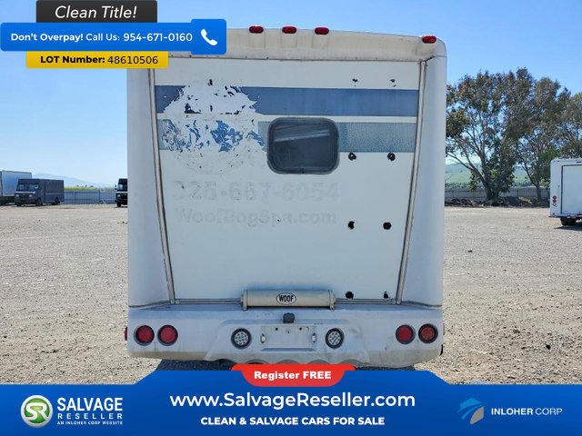 Used 2005 Ford E-350 and Econoline 350 Super Duty RWD image 8