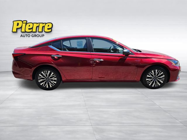 Used 2024 Nissan Altima 2.5 SV FWD image 6