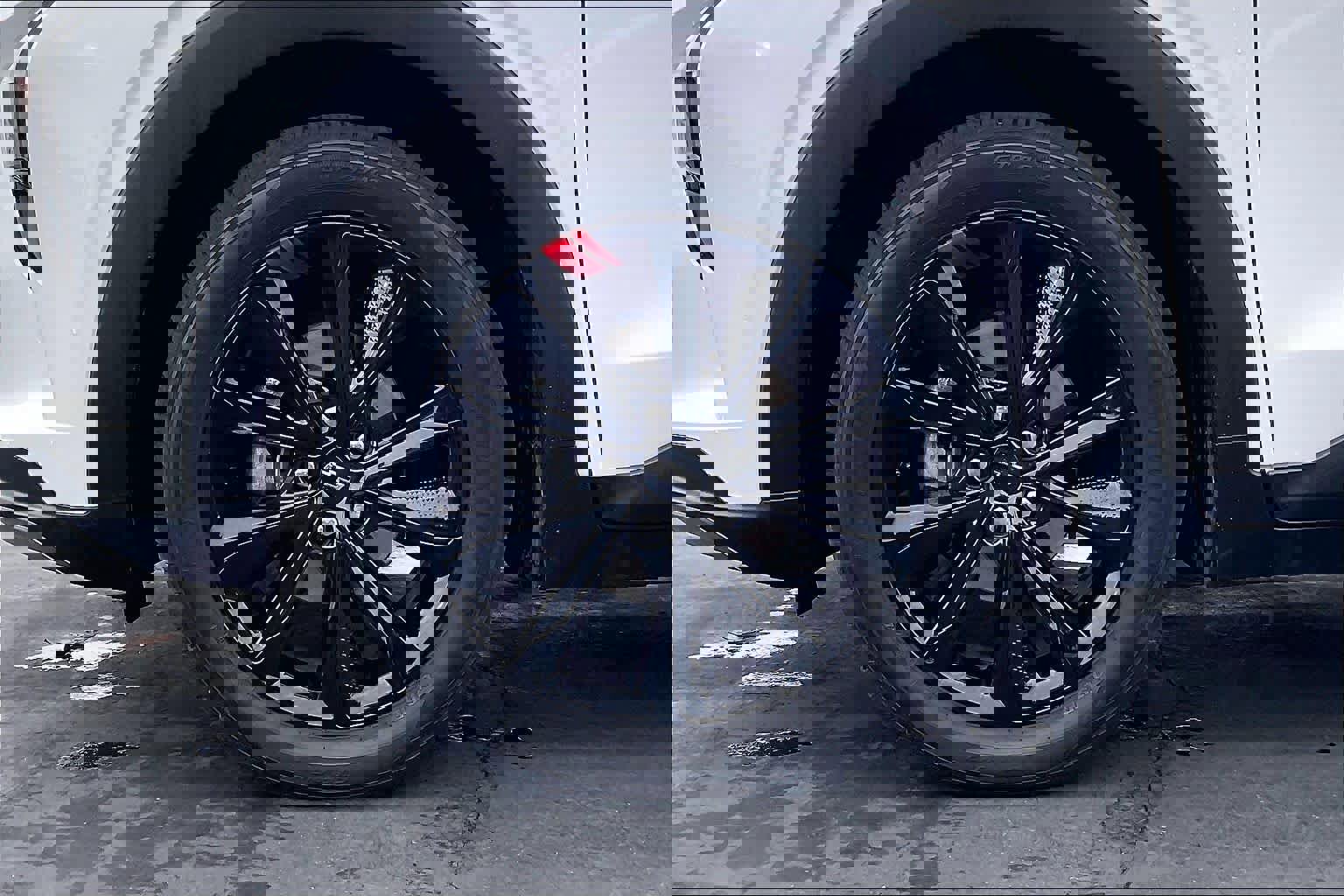 Used 2023 Chevrolet Bolt EUV LT w/ Convenience Package image 12