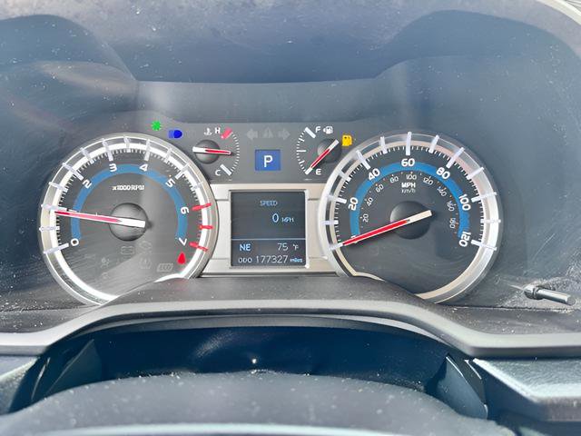 Used 2018 Toyota 4Runner SR5 Premium image 17