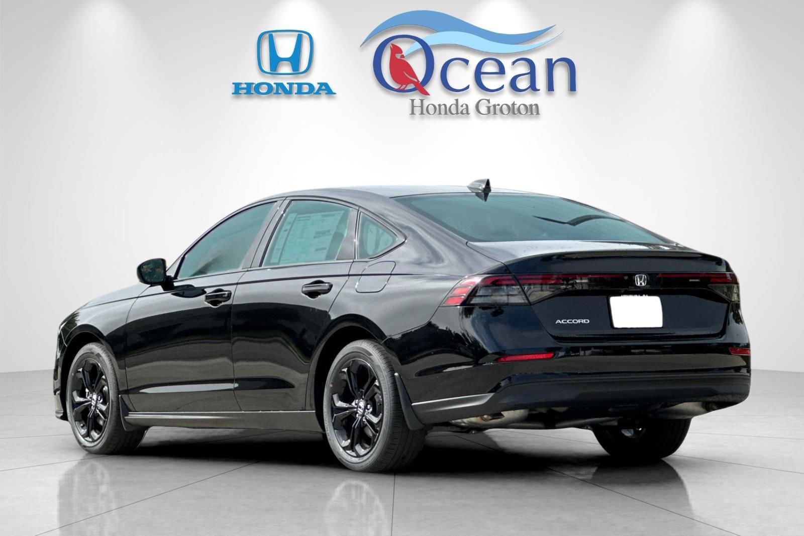 Used 2025 Honda Accord SE image 3