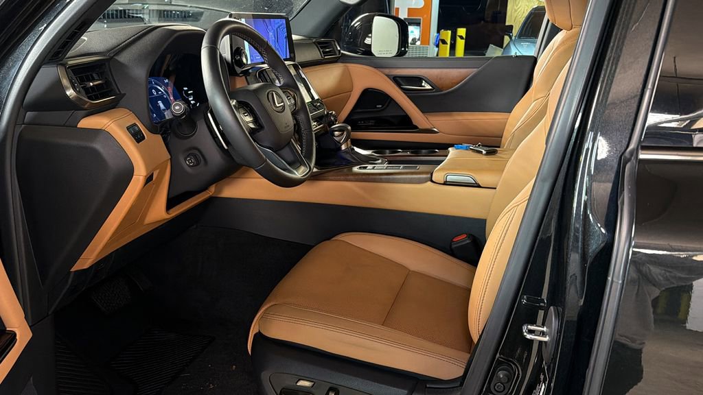 Used 2023 Lexus LX 600 4WD w/ Appearance Package image 31