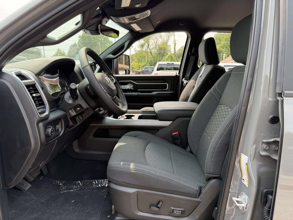 New 2026 RAM 2500 Big Horn AWD/4WD image 14