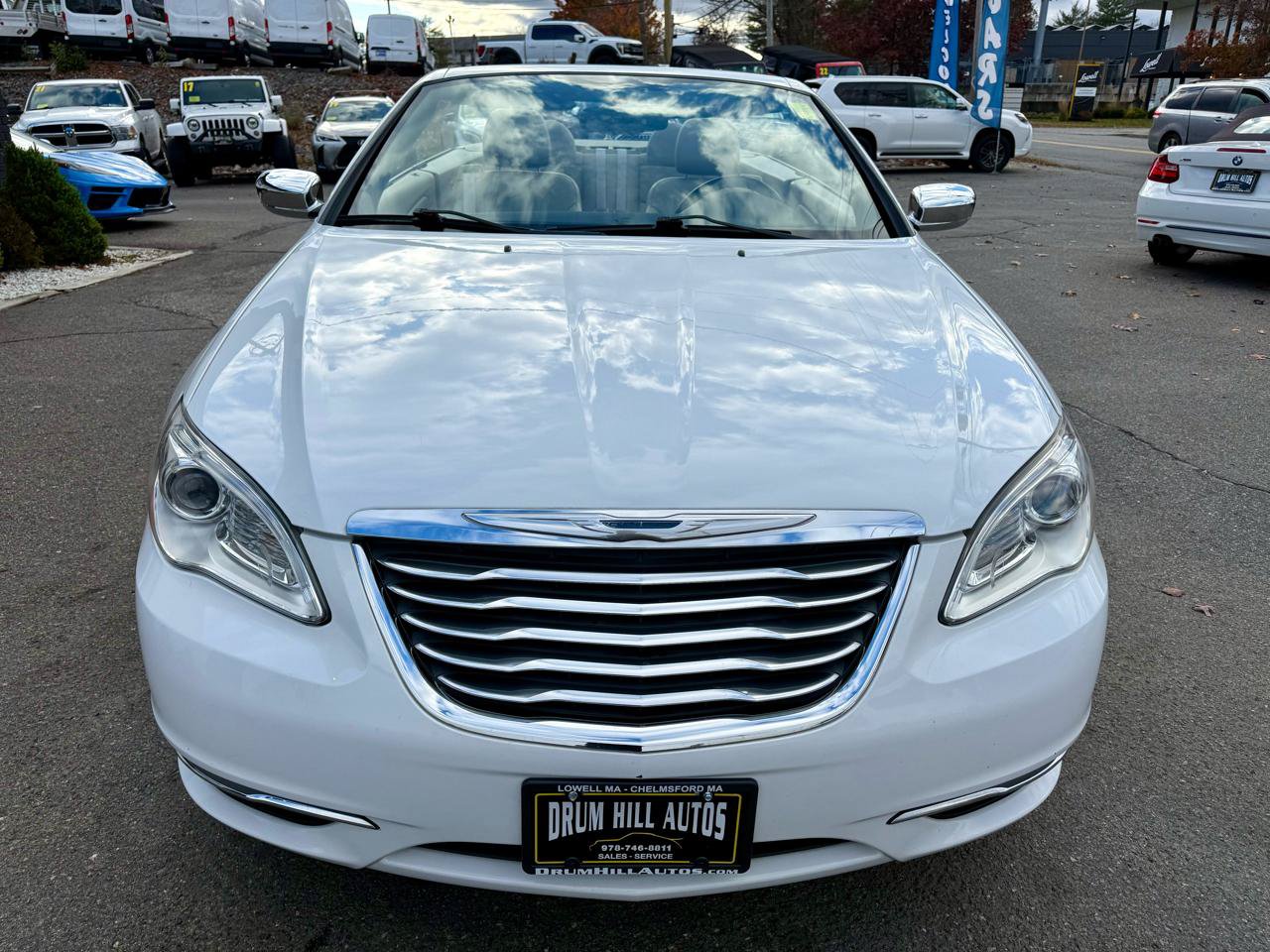 Used 2011 Chrysler 200 Limited FWD image 14