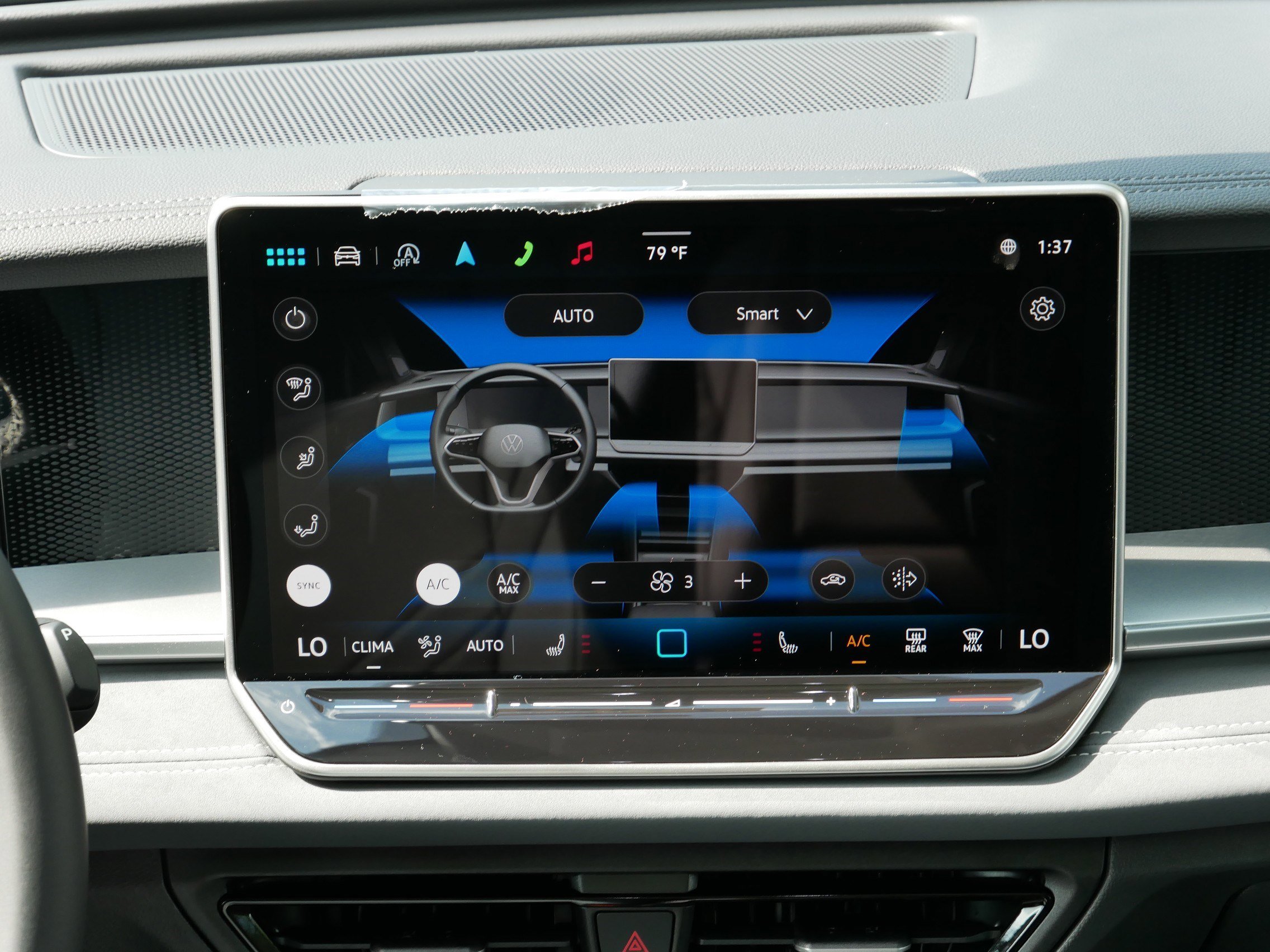 New 2025 Volkswagen Tiguan SE image 10