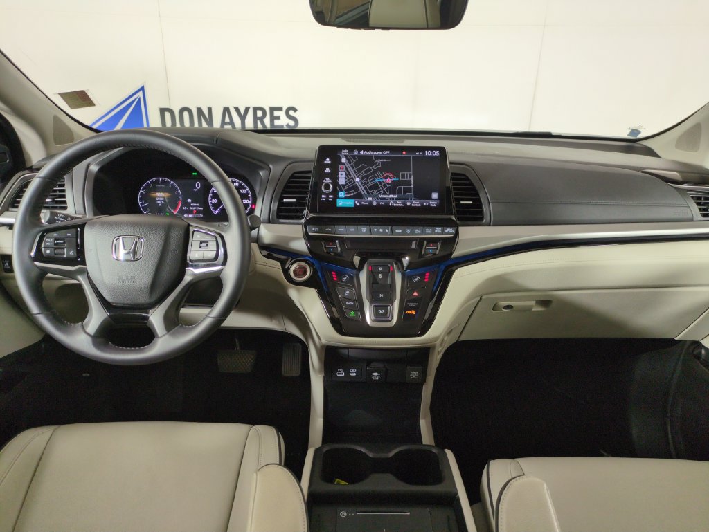 Certified 2025 Honda Odyssey Touring image 16