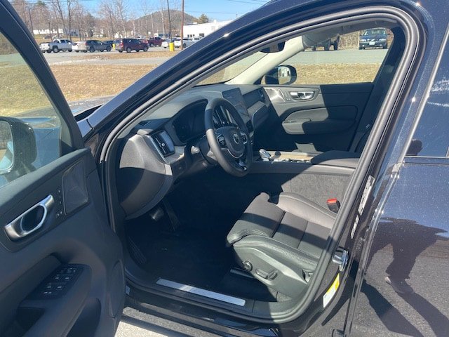 New 2026 Volvo XC60 B5 Ultra w/ Protection Package Premier AWD/4WD image 10