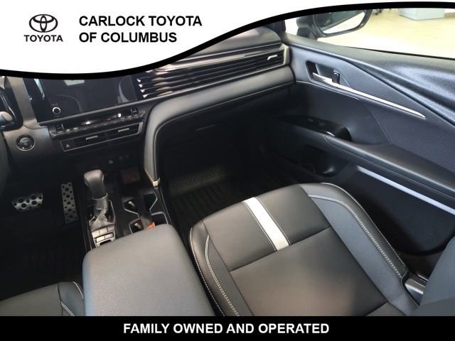 Used 2026 Toyota Camry Hybrid w/ Convenience Package FWD image 18