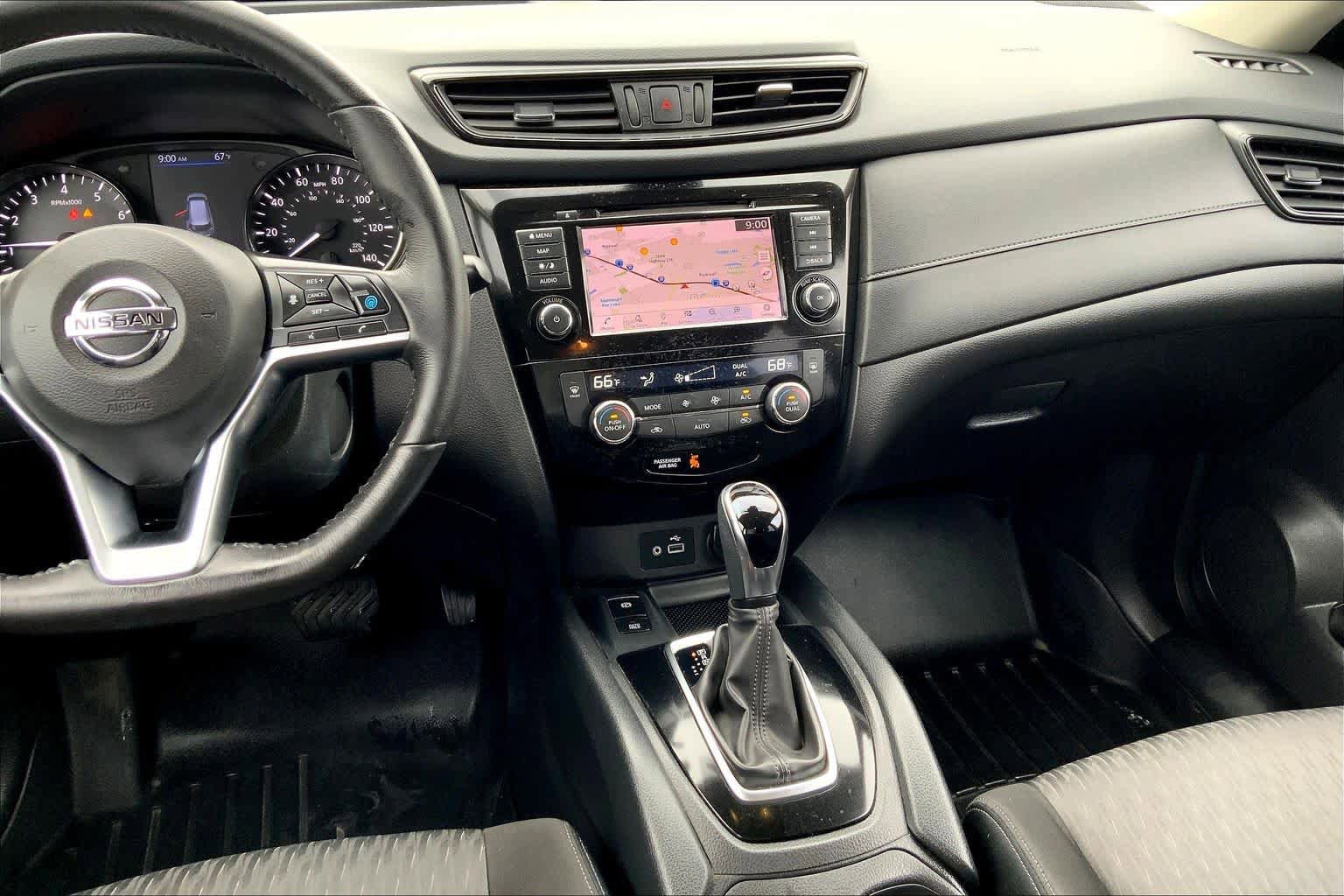 Used 2019 Nissan Rogue SV w/ Premium Package image 7