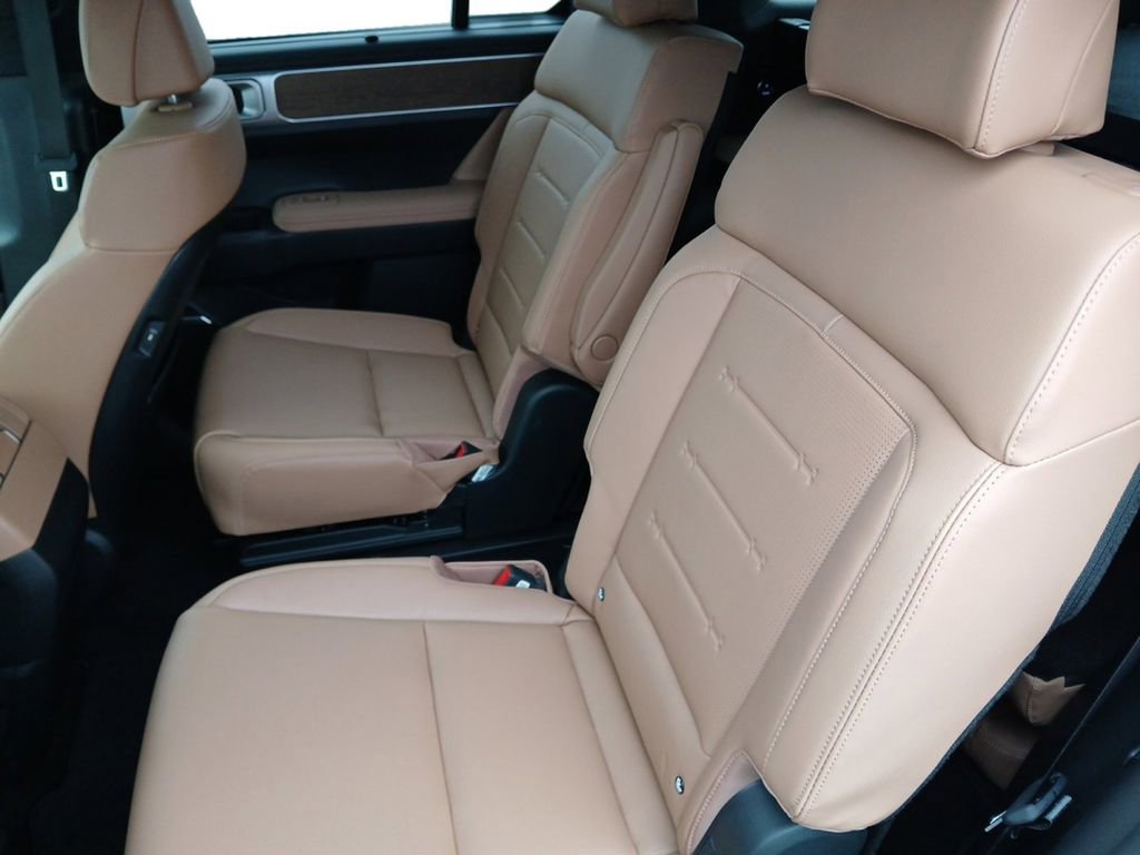 New 2026 Hyundai Santa Fe Limited FWD image 13