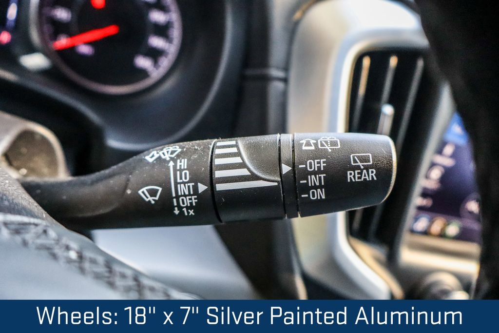 Used 2024 GMC Terrain SLT image 25