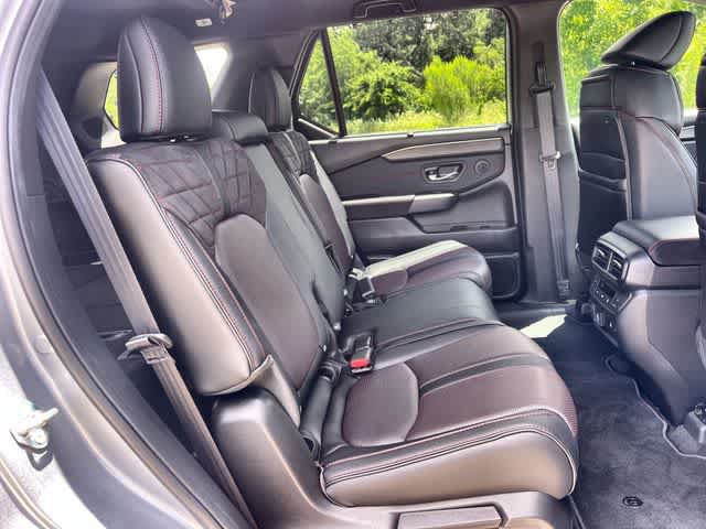 Certified 2026 Honda Pilot Black Edition image 14