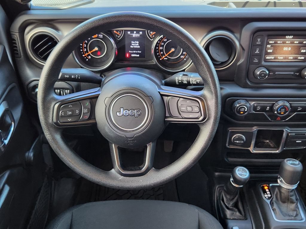 Used 2020 Jeep Wrangler Unlimited Sport AWD/4WD image 3