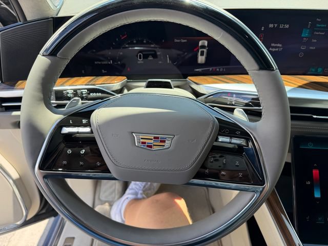 New 2026 Cadillac Escalade Platinum Sport w/ LPO, ONYX Package AWD/4WD image 19