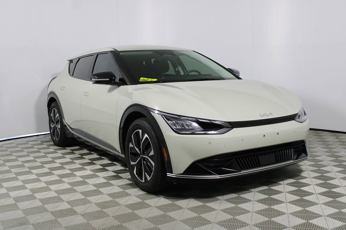 Used 2024 Kia EV6 Wind RWD image 25