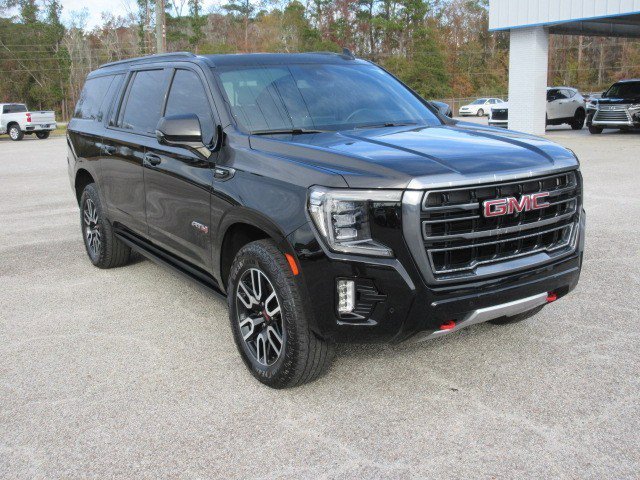 Used 2023 GMC Yukon XL AT4 w/ AT4 Premium Package image 4