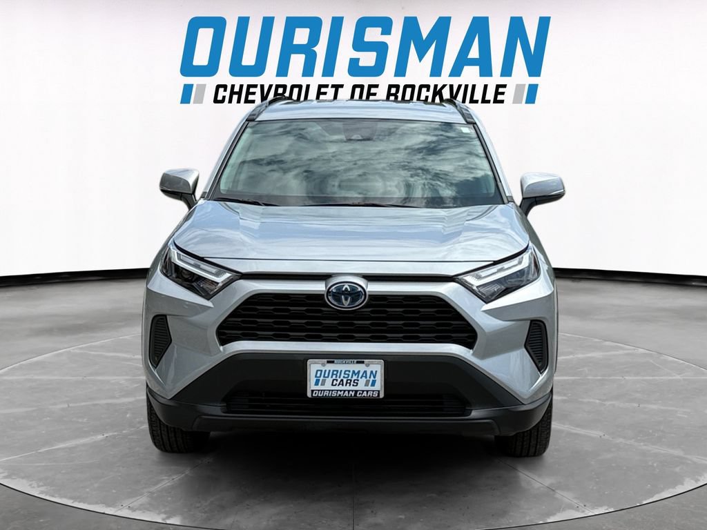 Used 2024 Toyota RAV4 XLE AWD/4WD image 8
