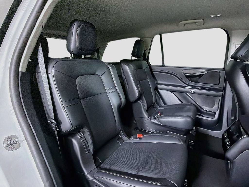 Used 2026 Lincoln Aviator 2WD image 27