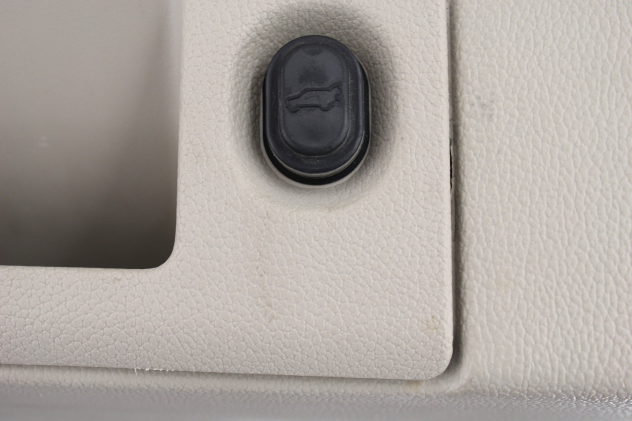 Used 2019 GMC Yukon XL Denali w/ Open Road Package image 78