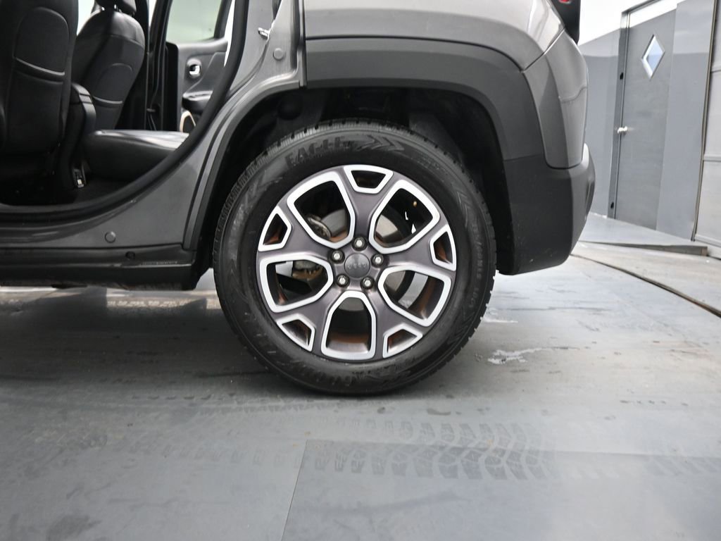 Used 2017 Jeep Renegade Limited FWD image 19