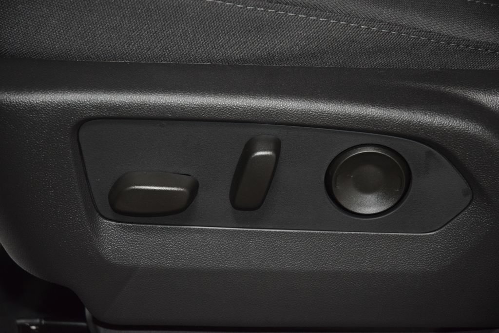 New 2026 Chevrolet Silverado 1500 Custom AWD/4WD image 39