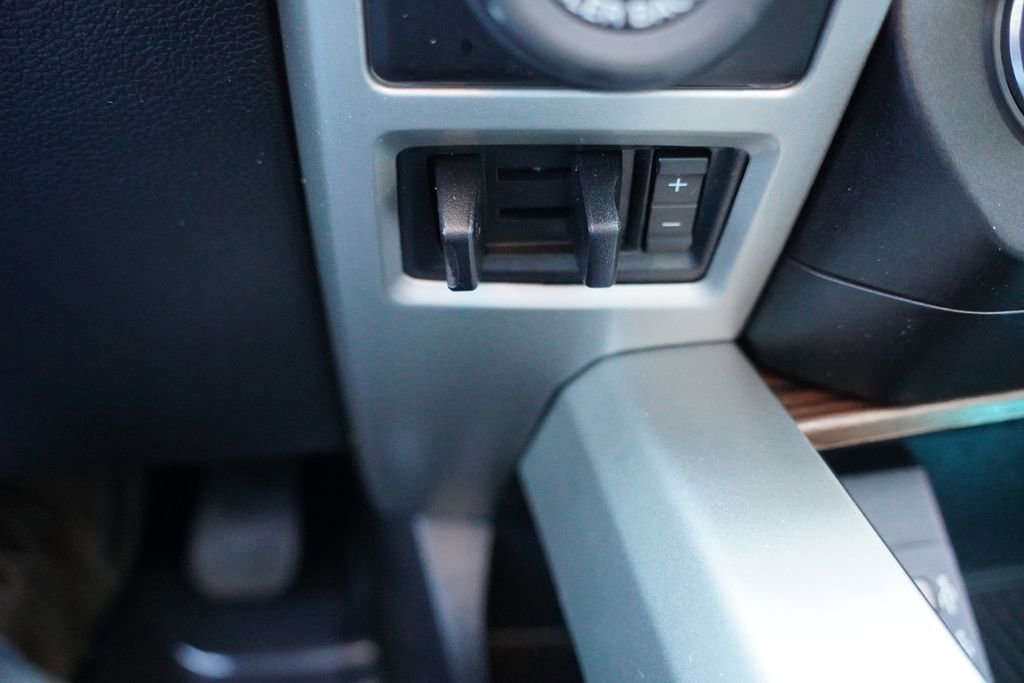 Used 2020 Ford F150 Lariat w/ Equipment Group 502A Luxury image 32