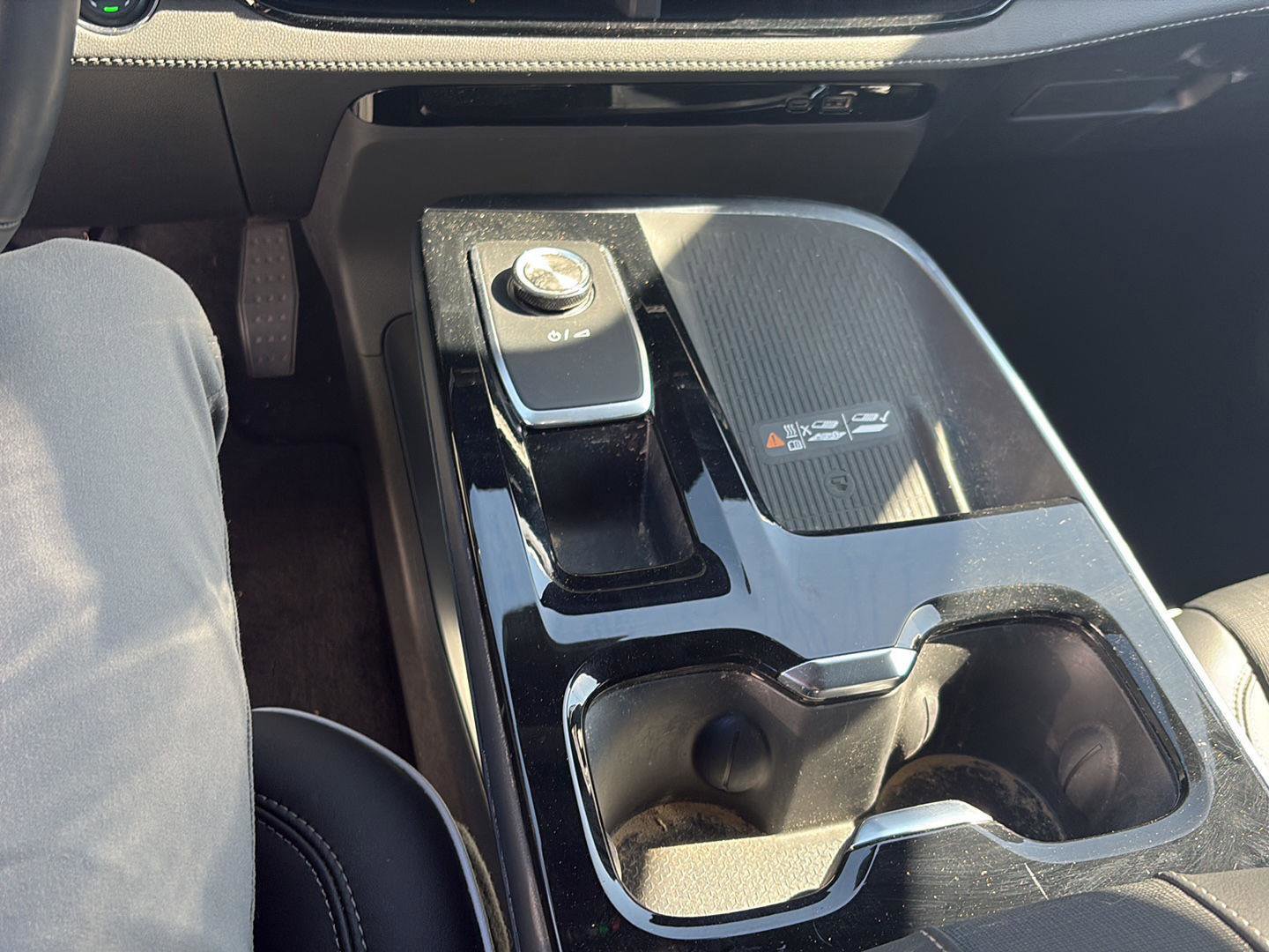 Used 2025 Buick Enclave Preferred image 18