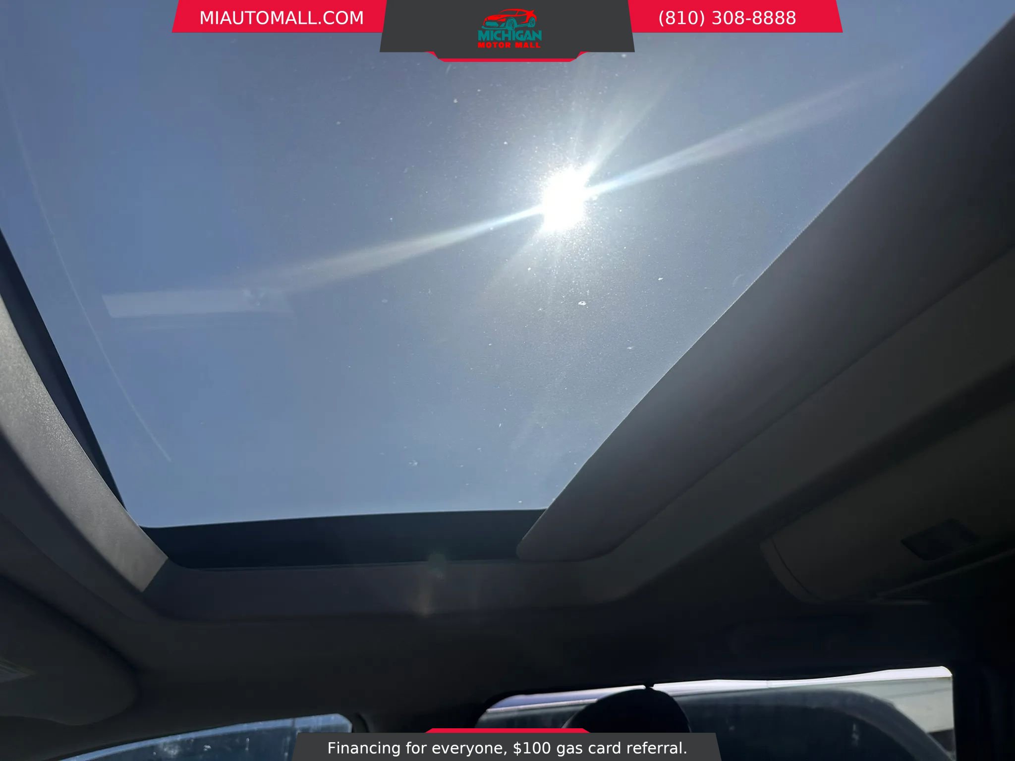 Used 2014 Chrysler Town & Country Touring-L w/ Driver Convenience Group image 15