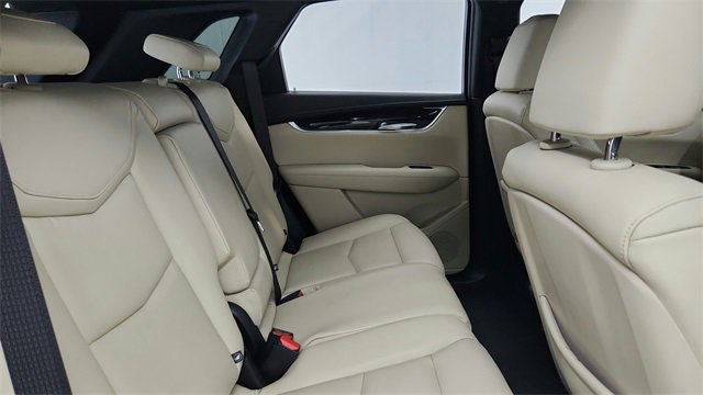 Used 2018 Cadillac XT5 Base w/ LPO, Wheel Lock Package image 22