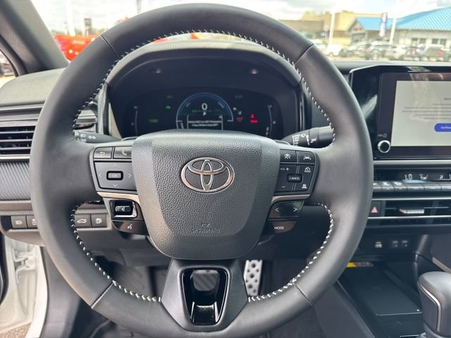 Used 2026 Toyota Camry SE FWD image 18