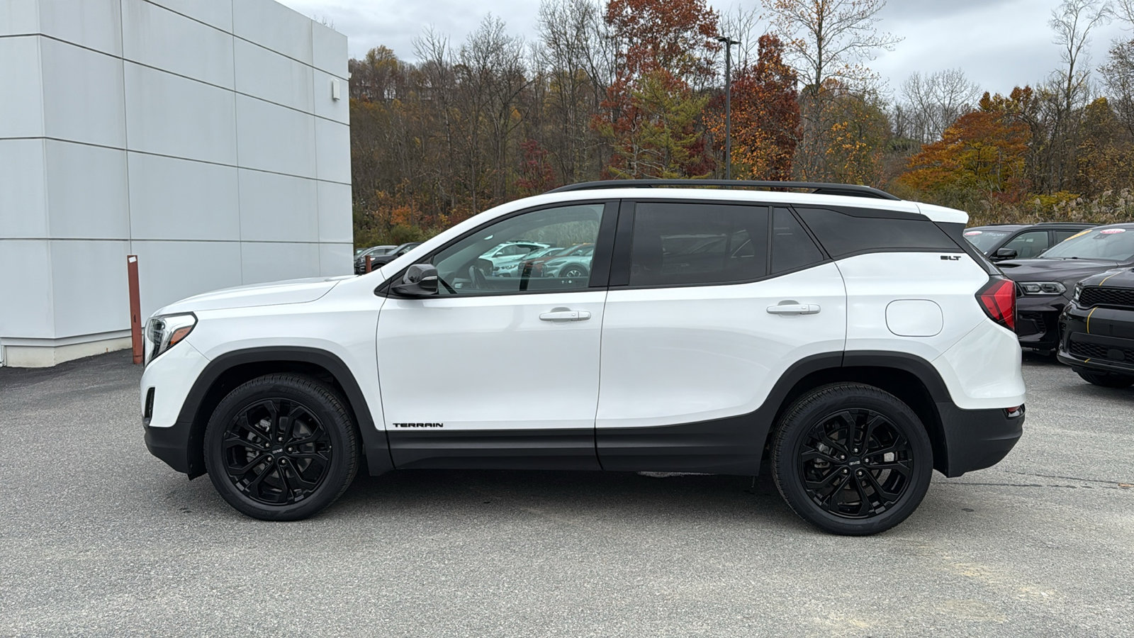 Certified 2021 GMC Terrain SLT w/ Infotainment Package II image 7