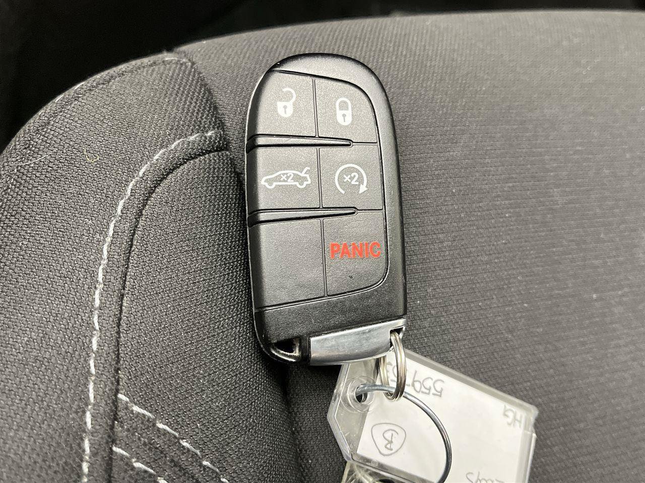 Used 2017 Dodge Charger SXT AWD/4WD image 23