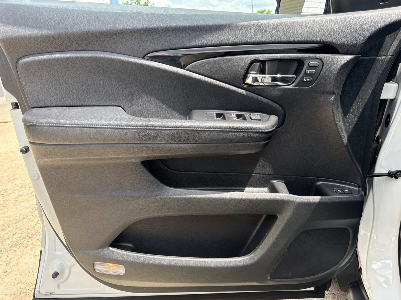 Used 2020 Honda Pilot Touring image 19