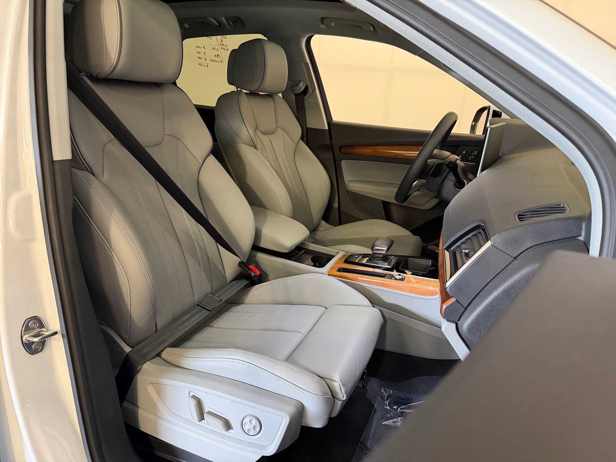 Certified 2023 Audi Q5 e Premium Plus w/ Premium Plus Package AWD/4WD image 34