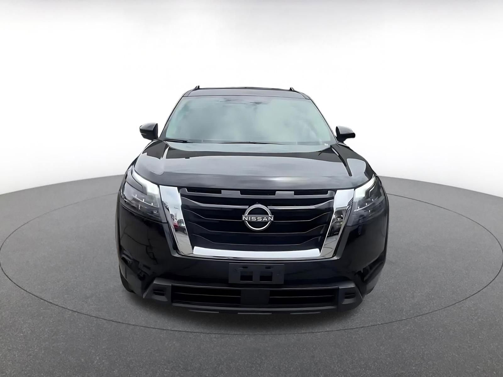 Used 2025 Nissan Pathfinder SV AWD/4WD image 5